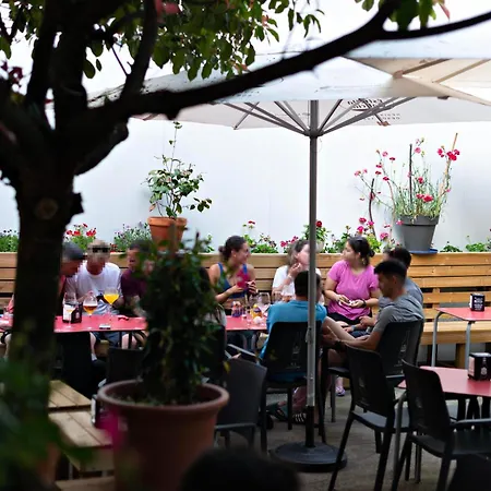 Cruce De Caminos Hostel